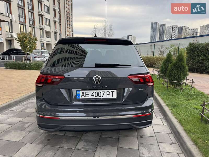 Внедорожник / Кроссовер Volkswagen Tiguan 2021 в Киеве