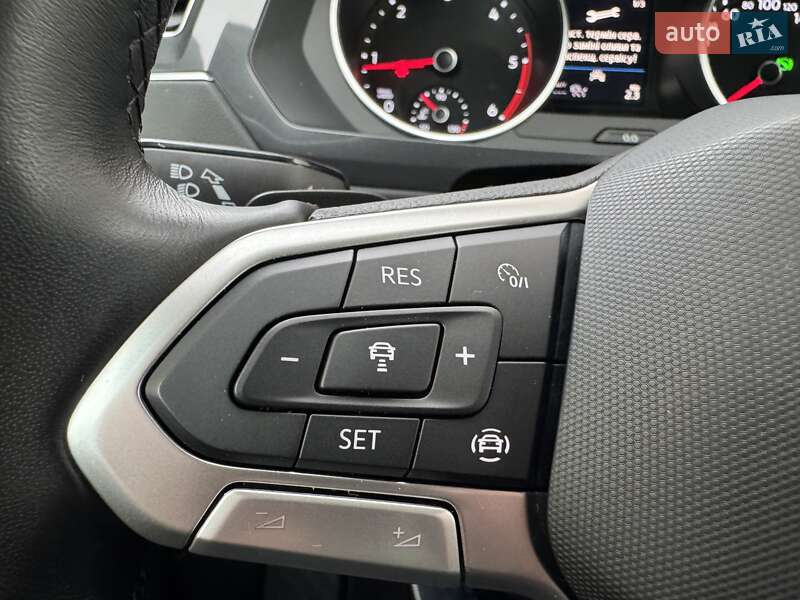 Внедорожник / Кроссовер Volkswagen Tiguan 2021 в Киеве