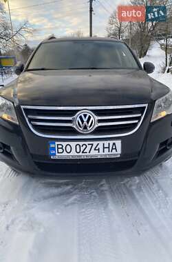 Позашляховик / Кросовер Volkswagen Tiguan 2009 в Товсте