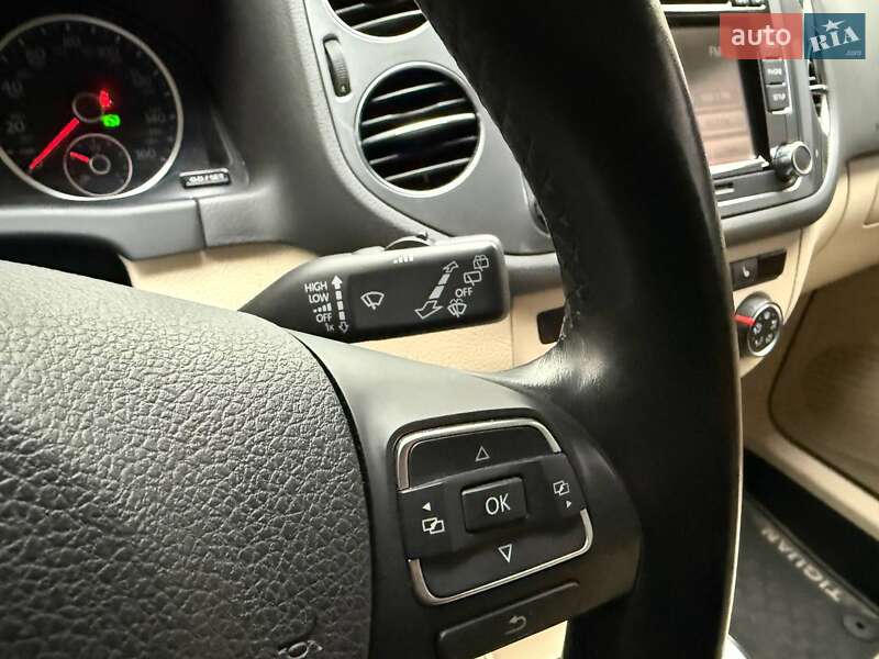 Внедорожник / Кроссовер Volkswagen Tiguan 2015 в Киеве