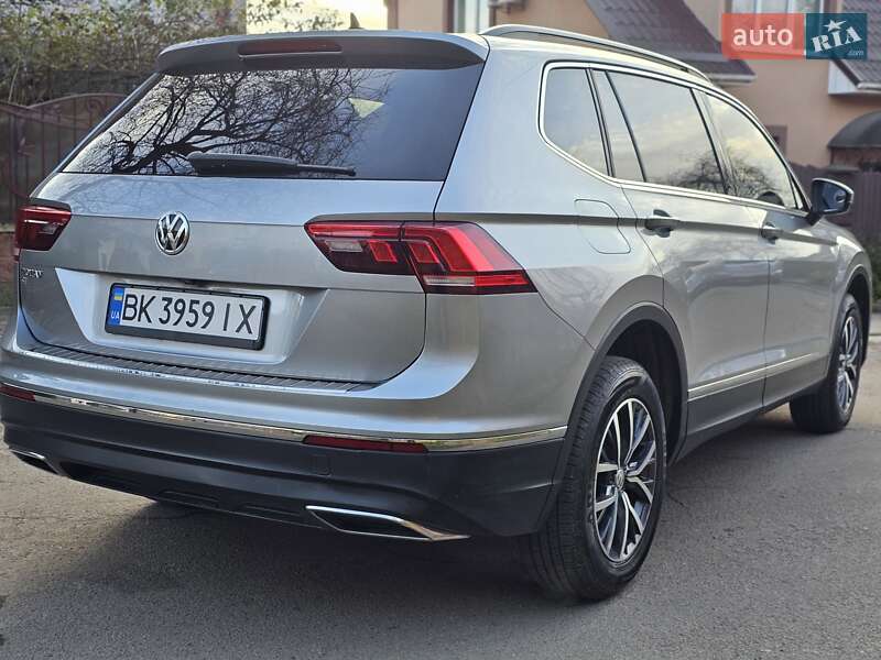 Внедорожник / Кроссовер Volkswagen Tiguan 2020 в Ровно