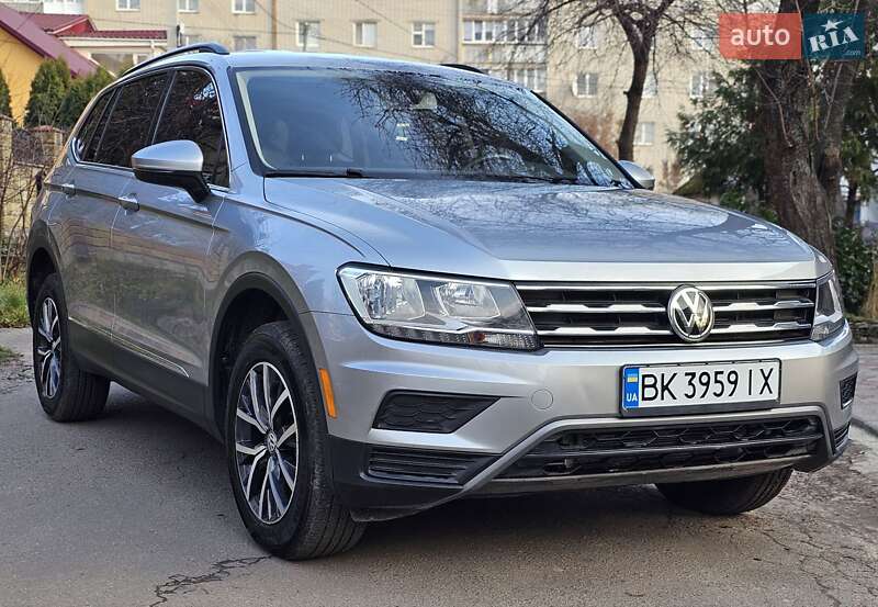 Внедорожник / Кроссовер Volkswagen Tiguan 2020 в Ровно