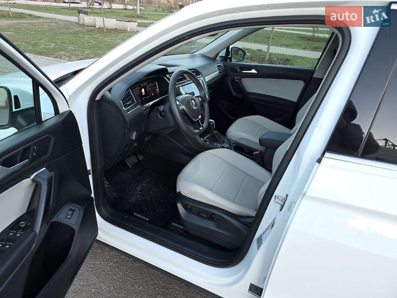 Позашляховик / Кросовер Volkswagen Tiguan 2020 в Кривому Розі фото 30 Позашляховик / Кросовер Volkswagen Tiguan 2020 в Кривому Розі
