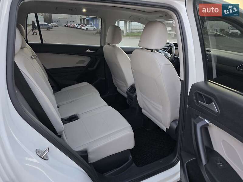 Позашляховик / Кросовер Volkswagen Tiguan 2020 в Кривому Розі фото 35 Позашляховик / Кросовер Volkswagen Tiguan 2020 в Кривому Розі