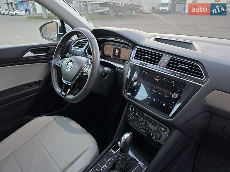Позашляховик / Кросовер Volkswagen Tiguan 2020 в Кривому Розі фото 39 Позашляховик / Кросовер Volkswagen Tiguan 2020 в Кривому Розі