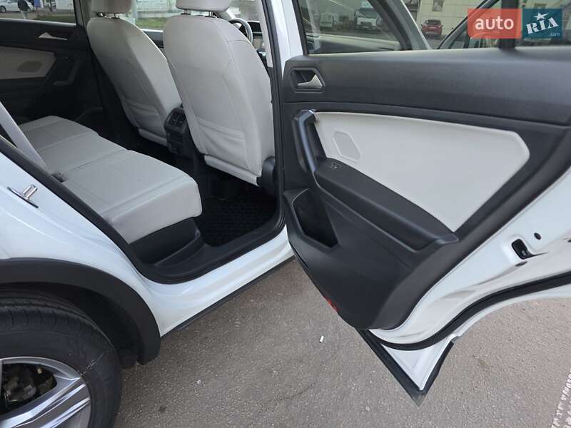 Позашляховик / Кросовер Volkswagen Tiguan 2020 в Кривому Розі фото 47 Позашляховик / Кросовер Volkswagen Tiguan 2020 в Кривому Розі
