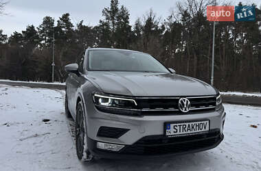 Позашляховик / Кросовер Volkswagen Tiguan 2017 в Києві