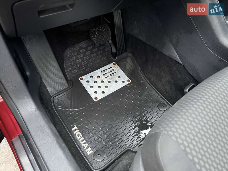 Внедорожник / Кроссовер Volkswagen Tiguan 2010 в Харькове фото 44 Внедорожник / Кроссовер Volkswagen Tiguan 2010 в Харькове