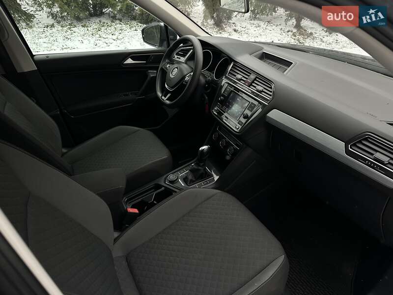 Внедорожник / Кроссовер Volkswagen Tiguan 2017 в Львове фото 42 Внедорожник / Кроссовер Volkswagen Tiguan 2017 в Львове