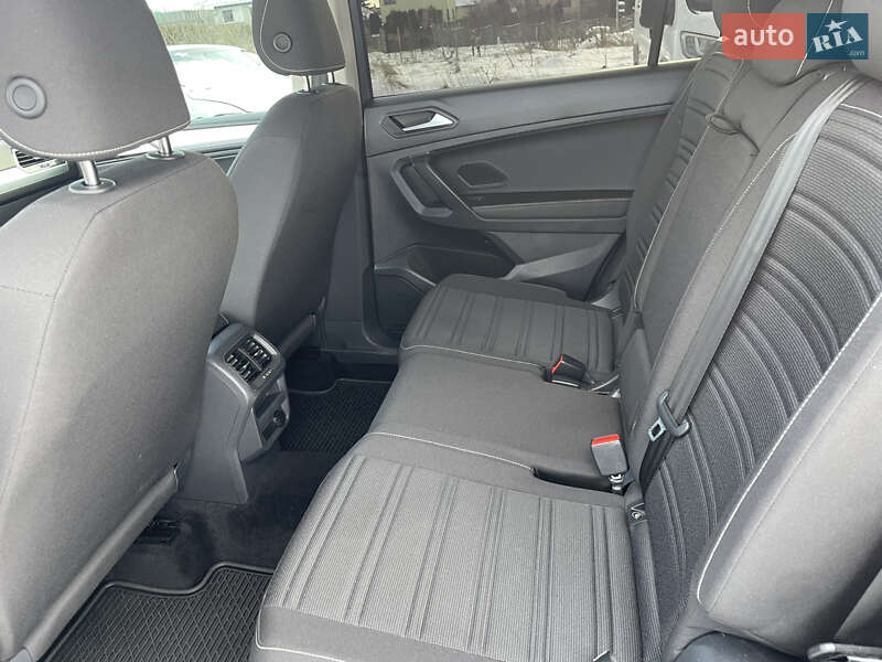 Внедорожник / Кроссовер Volkswagen Tiguan 2023 в Львове