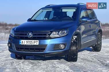 Позашляховик / Кросовер Volkswagen Tiguan 2015 в Києві