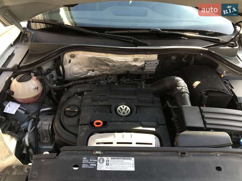 Позашляховик / Кросовер Volkswagen Tiguan 2010 в Делятині фото 9 Позашляховик / Кросовер Volkswagen Tiguan 2010 в Делятині