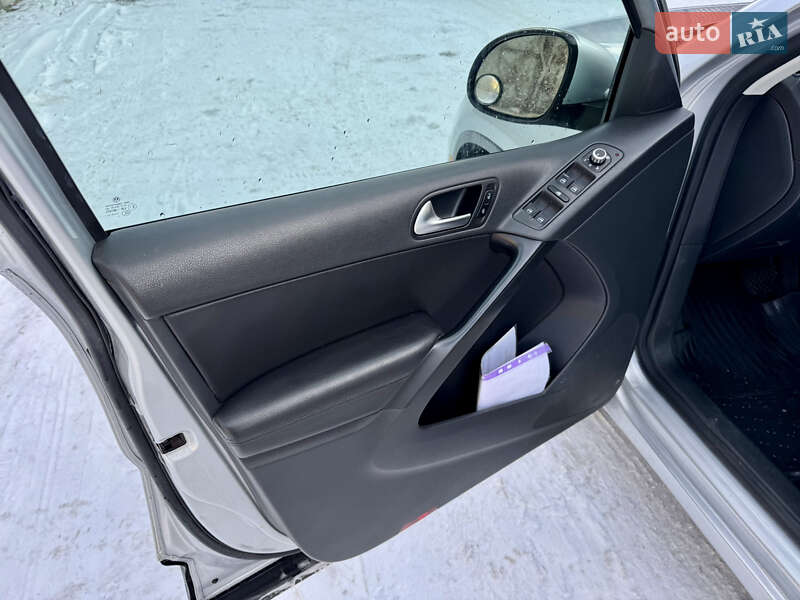 Внедорожник / Кроссовер Volkswagen Tiguan 2012 в Киеве фото 10 Внедорожник / Кроссовер Volkswagen Tiguan 2012 в Киеве