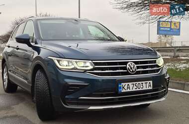 Внедорожник / Кроссовер Volkswagen Tiguan 2021 в Киеве