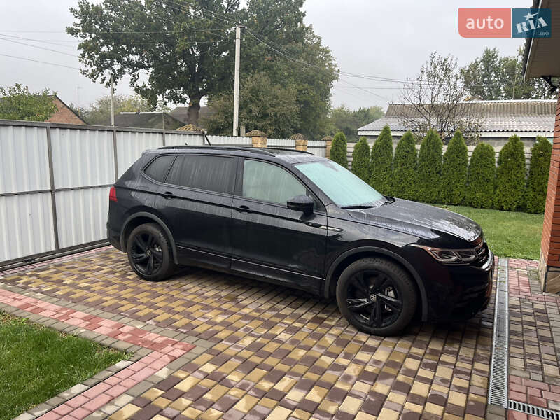 Позашляховик / Кросовер Volkswagen Tiguan 2024 в Чигирину