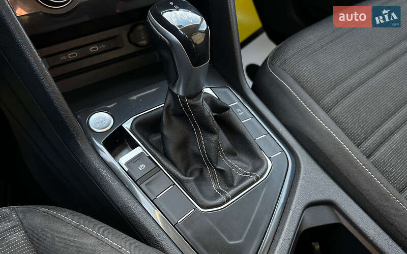 Позашляховик / Кросовер Volkswagen Tiguan 2021 в Львові