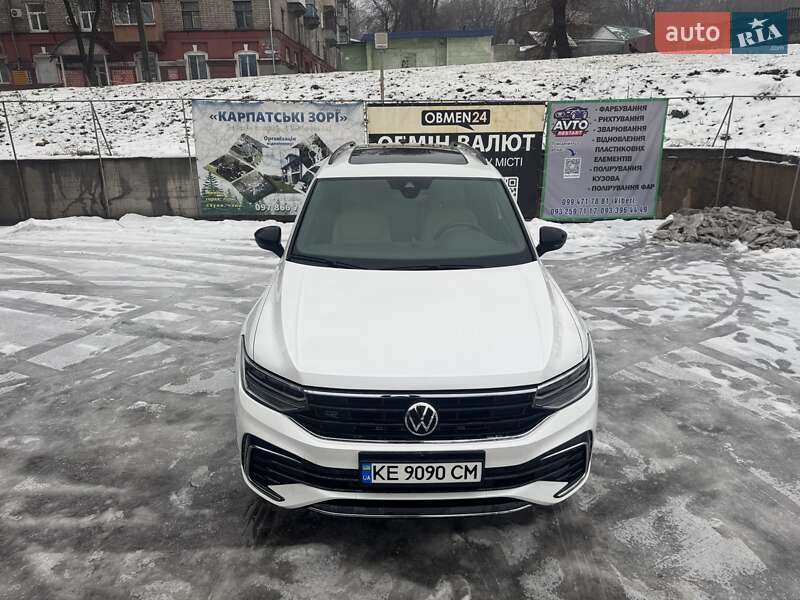 Внедорожник / Кроссовер Volkswagen Tiguan 2023 в Каменском