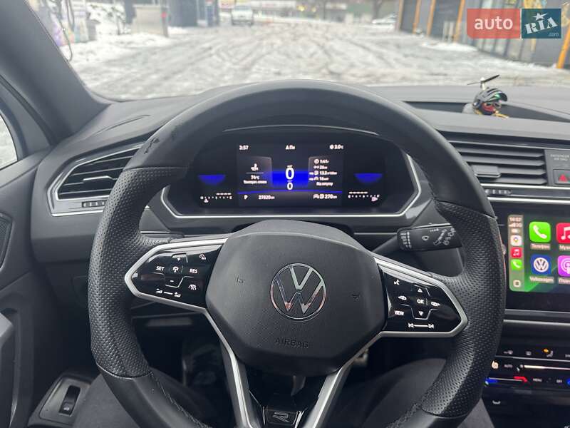 Внедорожник / Кроссовер Volkswagen Tiguan 2023 в Каменском