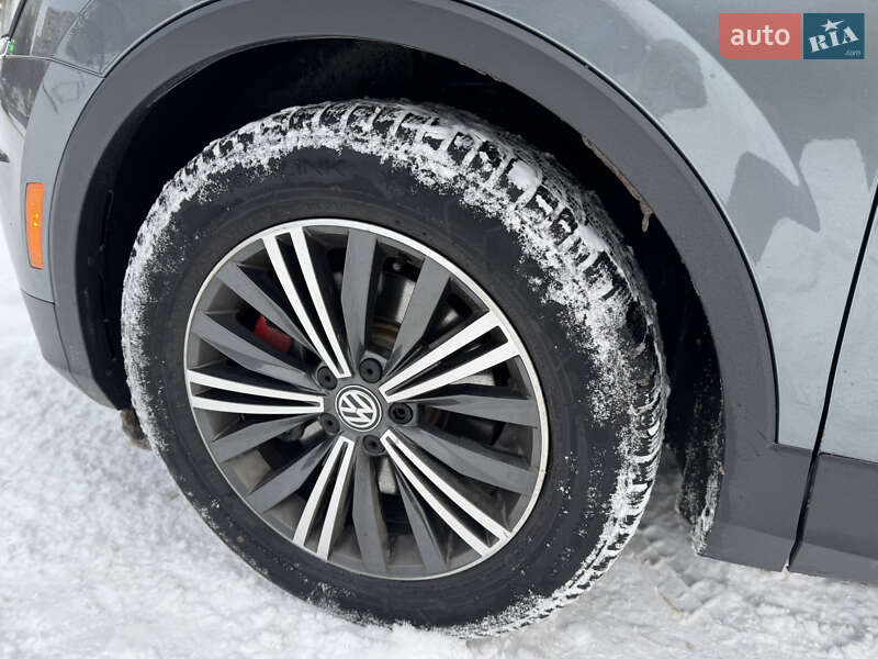 Внедорожник / Кроссовер Volkswagen Tiguan 2018 в Харькове