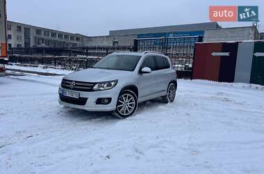 Внедорожник / Кроссовер Volkswagen Tiguan 2015 в Львове