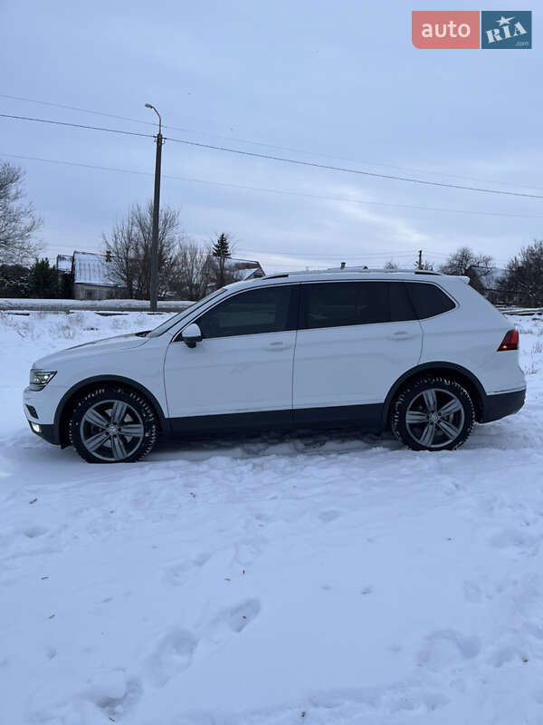 Внедорожник / Кроссовер Volkswagen Tiguan 2019 в Днепре
