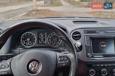 Позашляховик / Кросовер Volkswagen Tiguan 2017 в Харкові