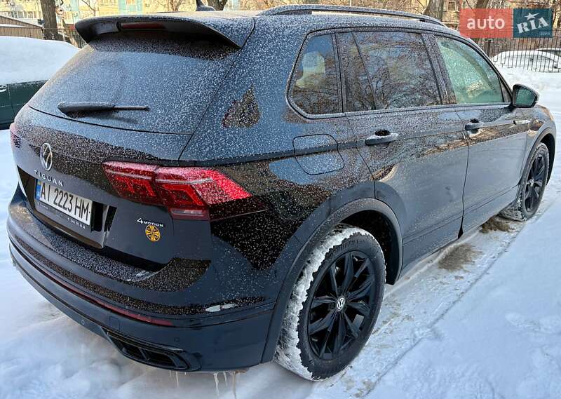 Внедорожник / Кроссовер Volkswagen Tiguan 2021 в Киеве