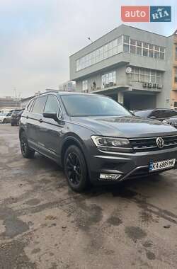 Внедорожник / Кроссовер Volkswagen Tiguan 2017 в Киеве