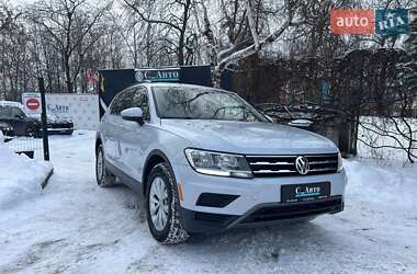 Внедорожник / Кроссовер Volkswagen Tiguan 2018 в Черновцах