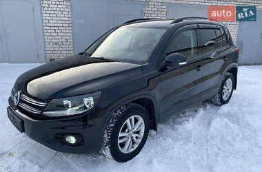 Позашляховик / Кросовер Volkswagen Tiguan 2013 в Харкові