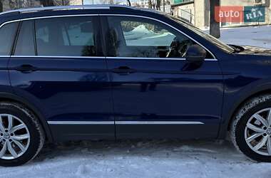 Позашляховик / Кросовер Volkswagen Tiguan 2017 в Києві