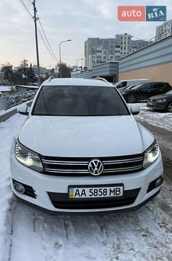 Внедорожник / Кроссовер Volkswagen Tiguan 2015 в Киеве