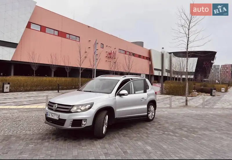 Volkswagen Tiguan 2016 VIN WVGAV7AX0GW578791 фото оголошення 4 з 47