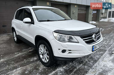 Позашляховик / Кросовер Volkswagen Tiguan 2011 в Рівному