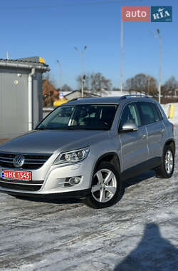 Внедорожник / Кроссовер Volkswagen Tiguan 2010 в Луцке