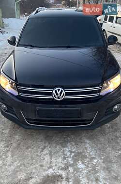 Внедорожник / Кроссовер Volkswagen Tiguan 2011 в Хмельницком