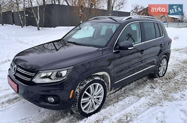 Внедорожник / Кроссовер Volkswagen Tiguan 2015 в Луцке