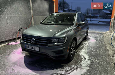 Внедорожник / Кроссовер Volkswagen Tiguan 2021 в Хмельницком