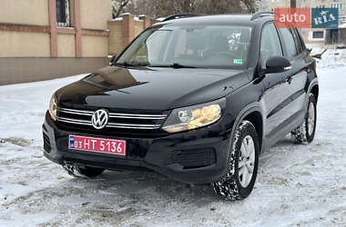 Внедорожник / Кроссовер Volkswagen Tiguan 2016 в Шепетовке