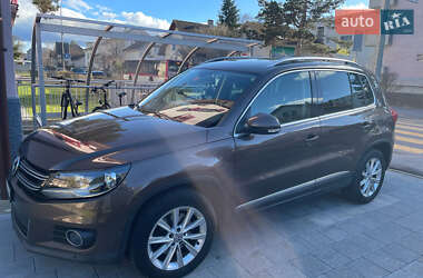 Внедорожник / Кроссовер Volkswagen Tiguan 2011 в Черновцах