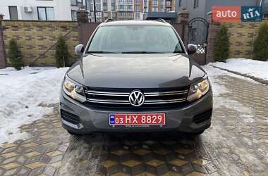 Позашляховик / Кросовер Volkswagen Tiguan 2015 в Рівному
