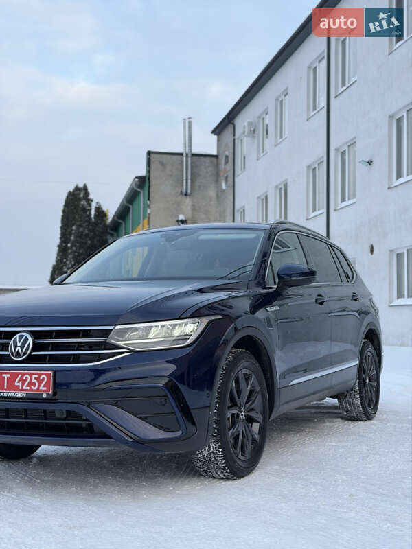 Внедорожник / Кроссовер Volkswagen Tiguan 2023 в Луцке