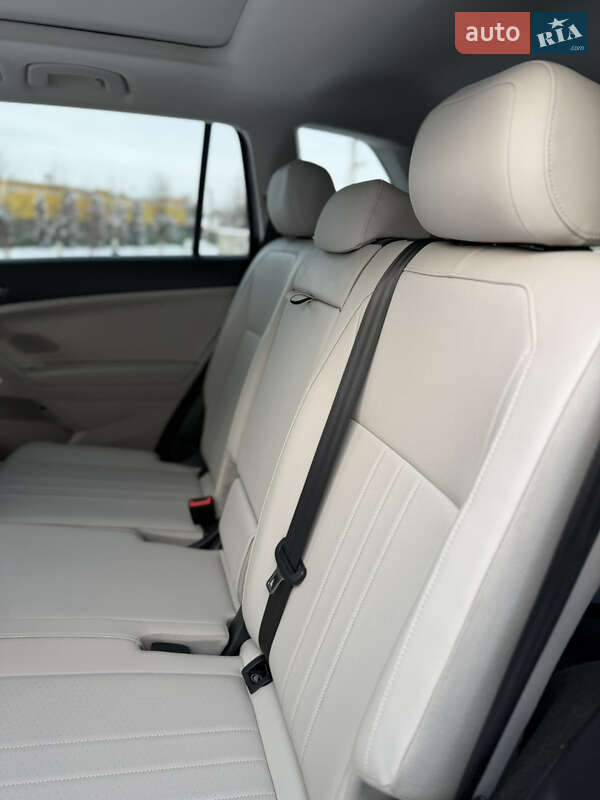 Внедорожник / Кроссовер Volkswagen Tiguan 2023 в Луцке