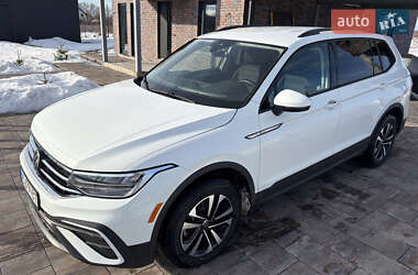 Позашляховик / Кросовер Volkswagen Tiguan 2024 в Львові