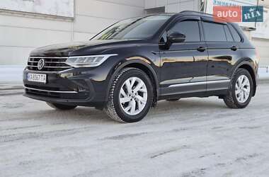 Позашляховик / Кросовер Volkswagen Tiguan 2021 в Києві