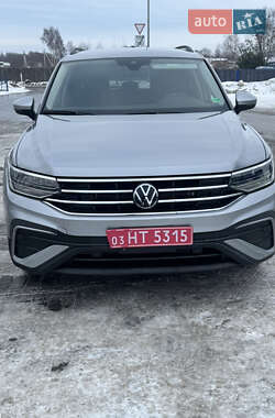Внедорожник / Кроссовер Volkswagen Tiguan 2024 в Турийске