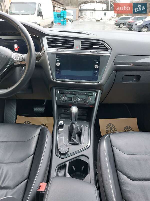 Внедорожник / Кроссовер Volkswagen Tiguan 2018 в Луцке фото 42 Внедорожник / Кроссовер Volkswagen Tiguan 2018 в Луцке
