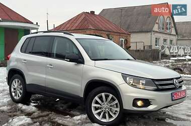 Внедорожник / Кроссовер Volkswagen Tiguan 2014 в Ахтырке