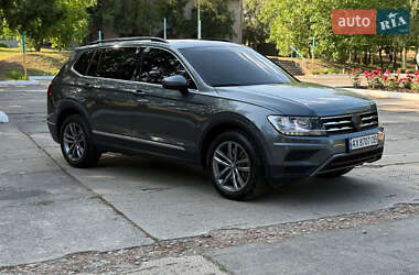 Внедорожник / Кроссовер Volkswagen Tiguan 2018 в Львове