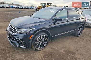 Внедорожник / Кроссовер Volkswagen Tiguan 2022 в Киеве